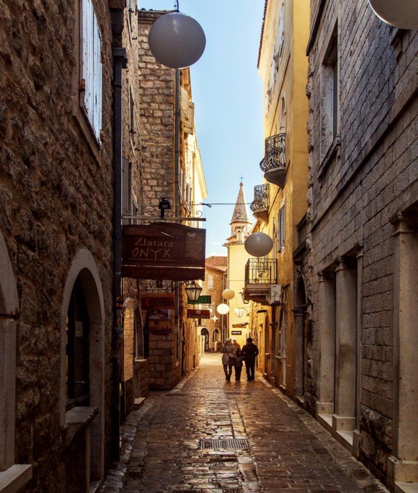 Золотые улочки старой Будвы
