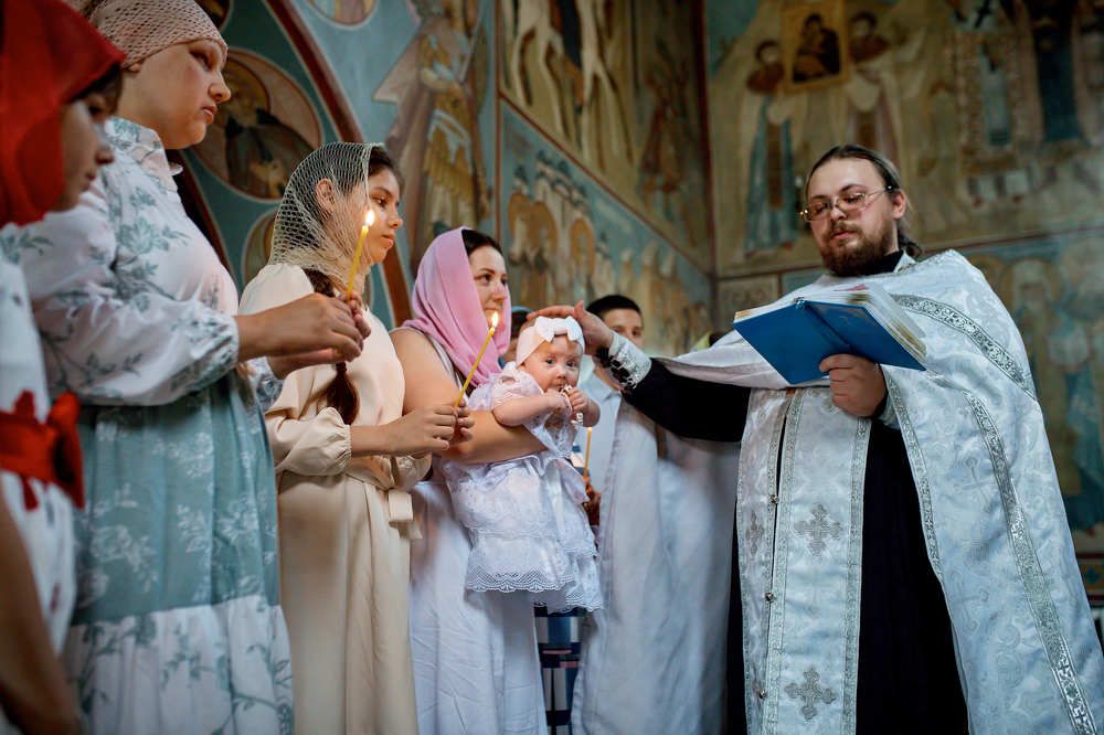 Момент Таинства Крещения
