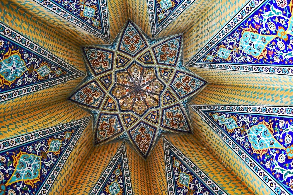 Photograph by Omid Mansourbeygi