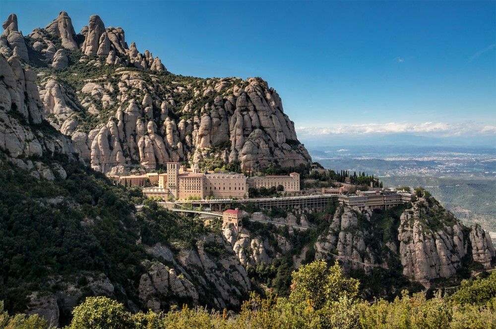 Монастырь в горах