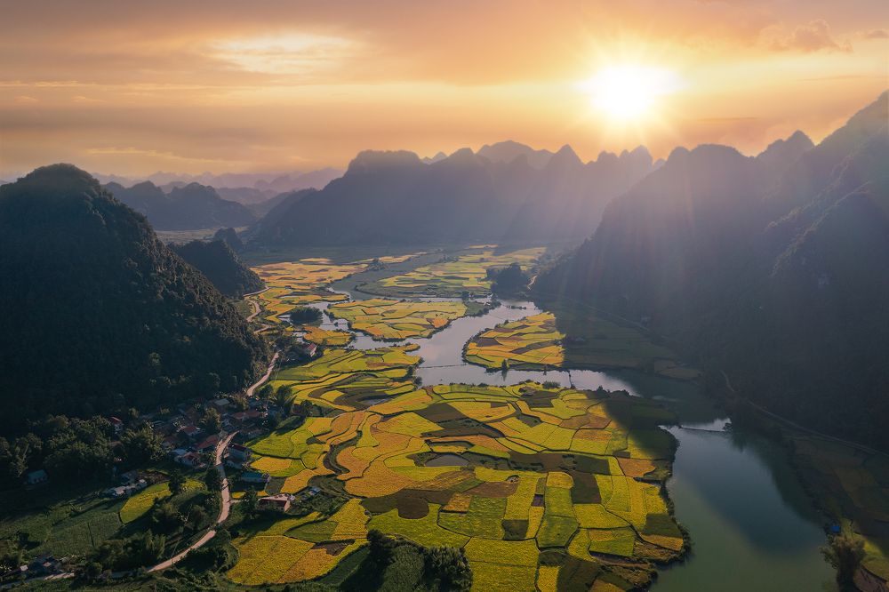 Photograph by CHU HUU LAC