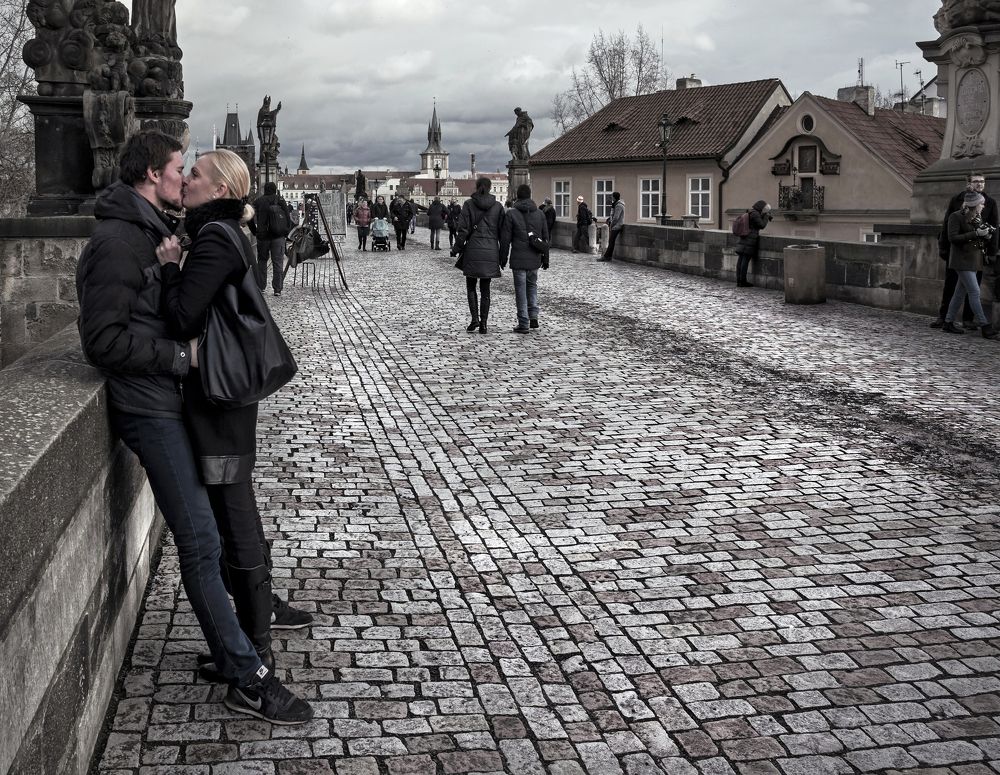 Встреча на мосту