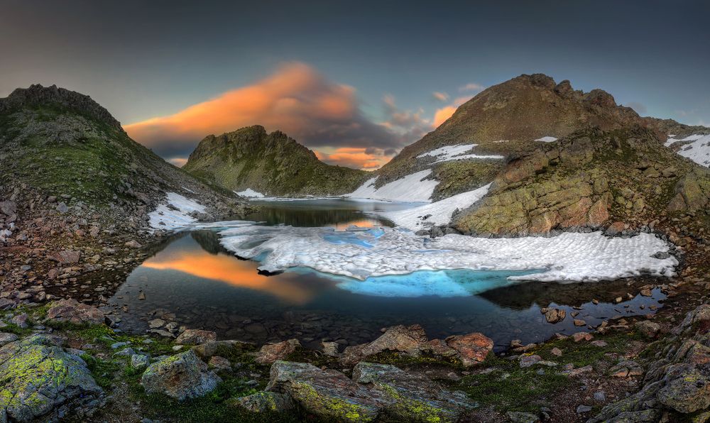 На горном озере