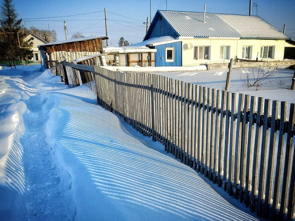 Дорожка в Сибирском поселке