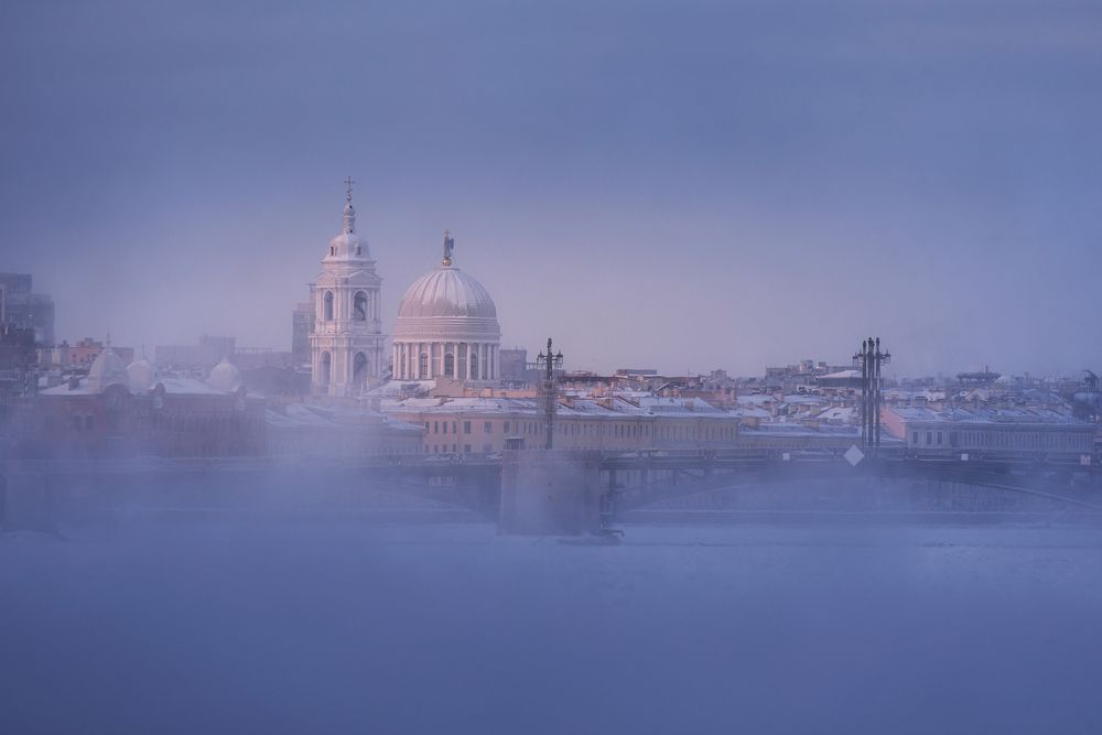 Frosty morning on the Neva