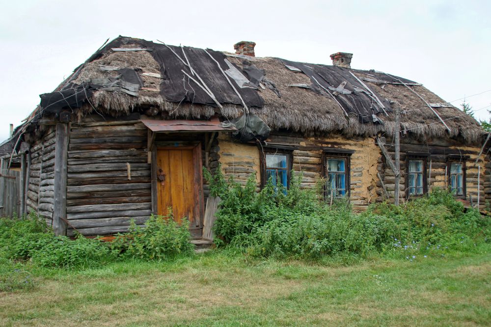 заброшенный дом в деревне