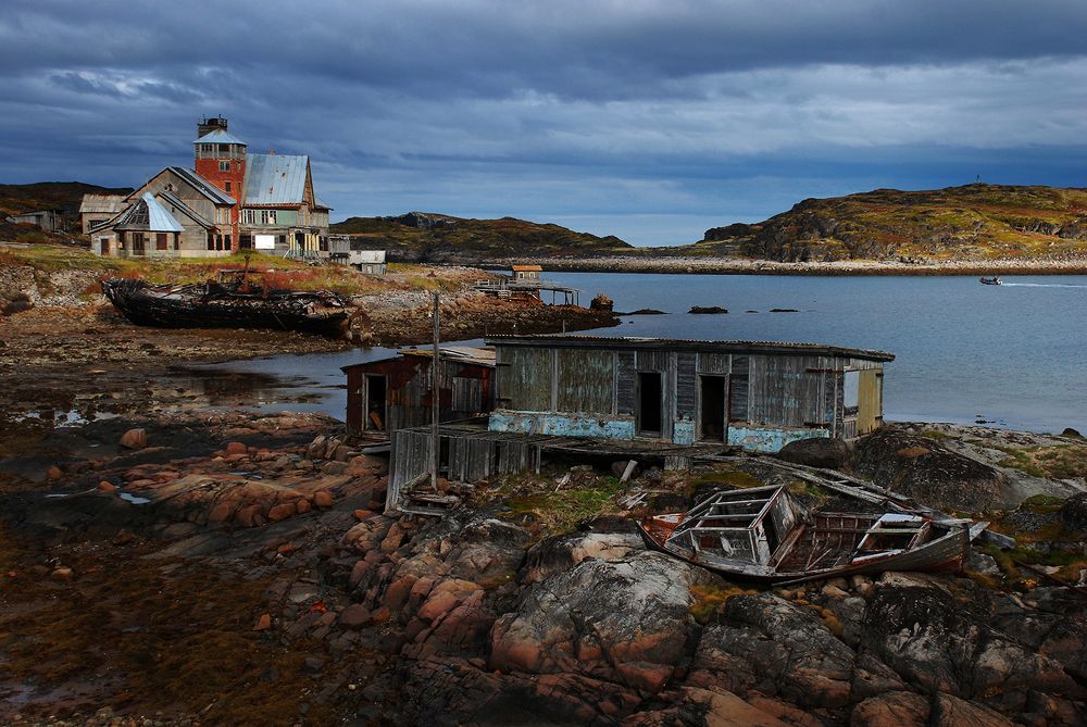 Заброшенный посёлок.