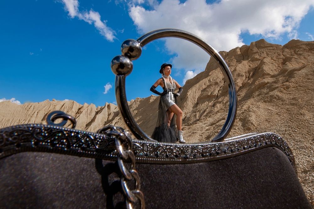 Photograph by Alexandre Dpari