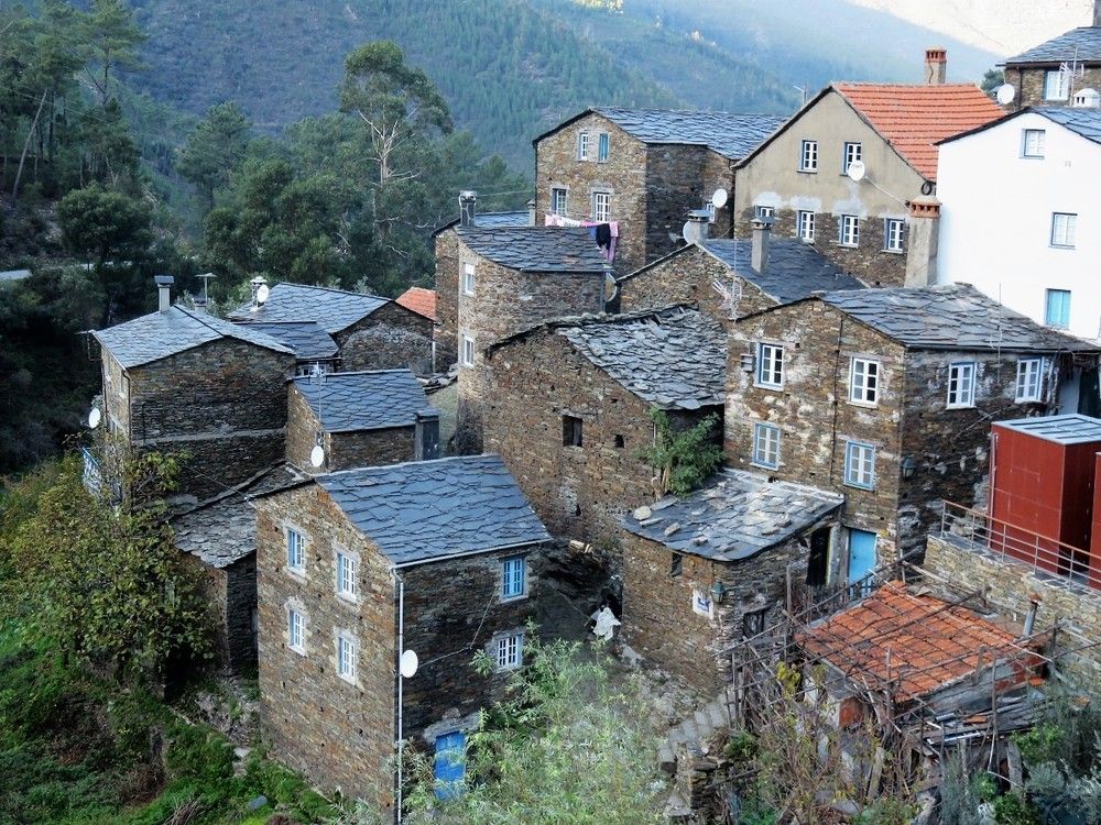 Piõdão historic village