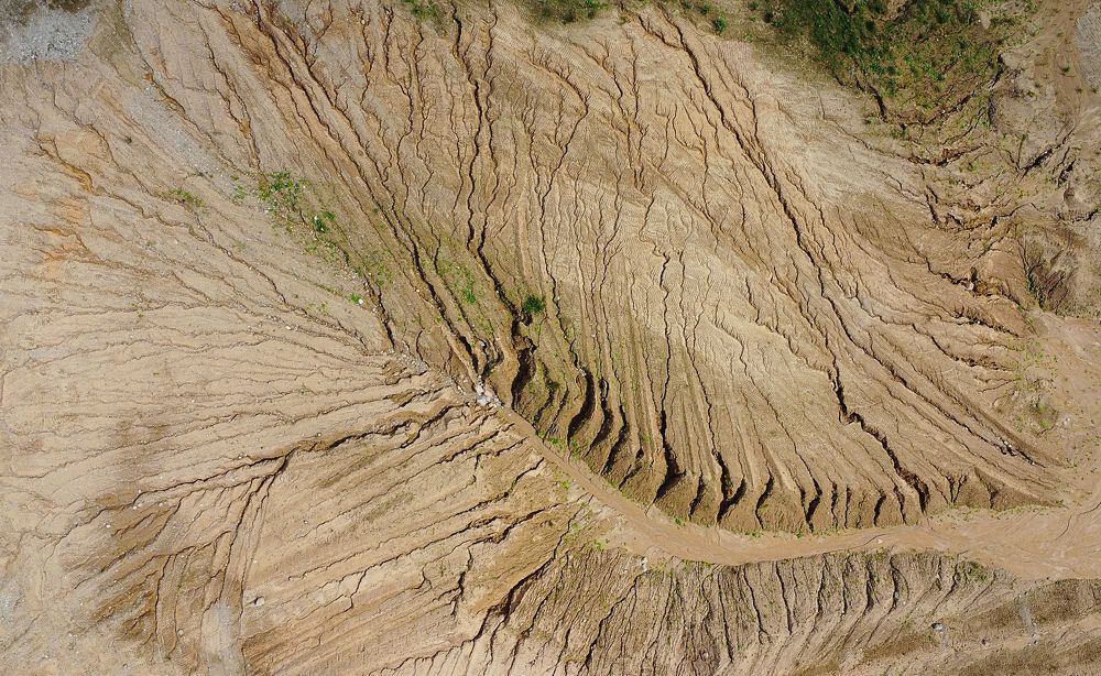 Photograph by Leanid Kulpo