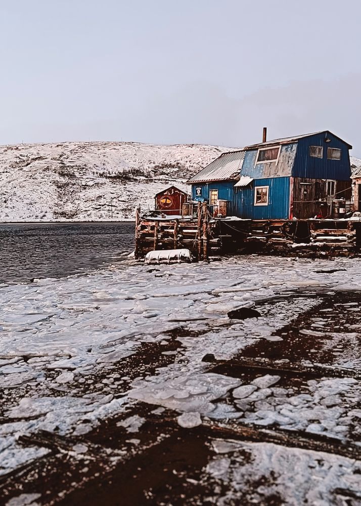 Рыбацкий домик на краю земли. Арктика