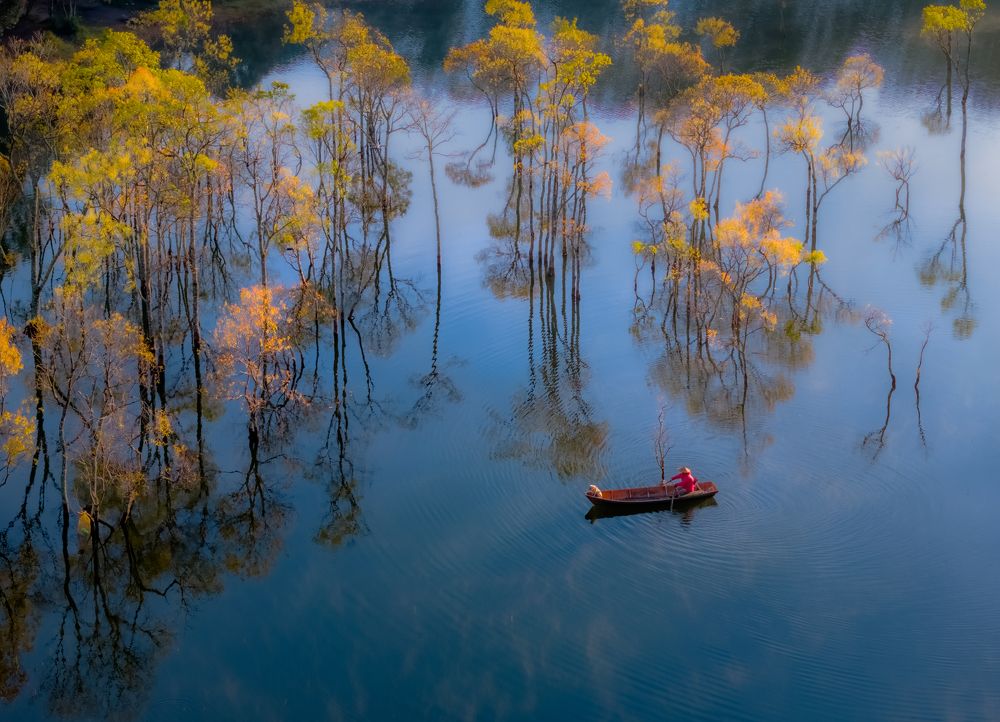 Photograph by Lê Huy Anh
