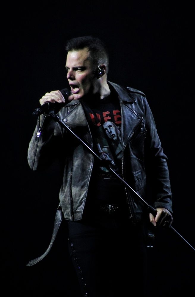 Photograph by Roman bengaiev