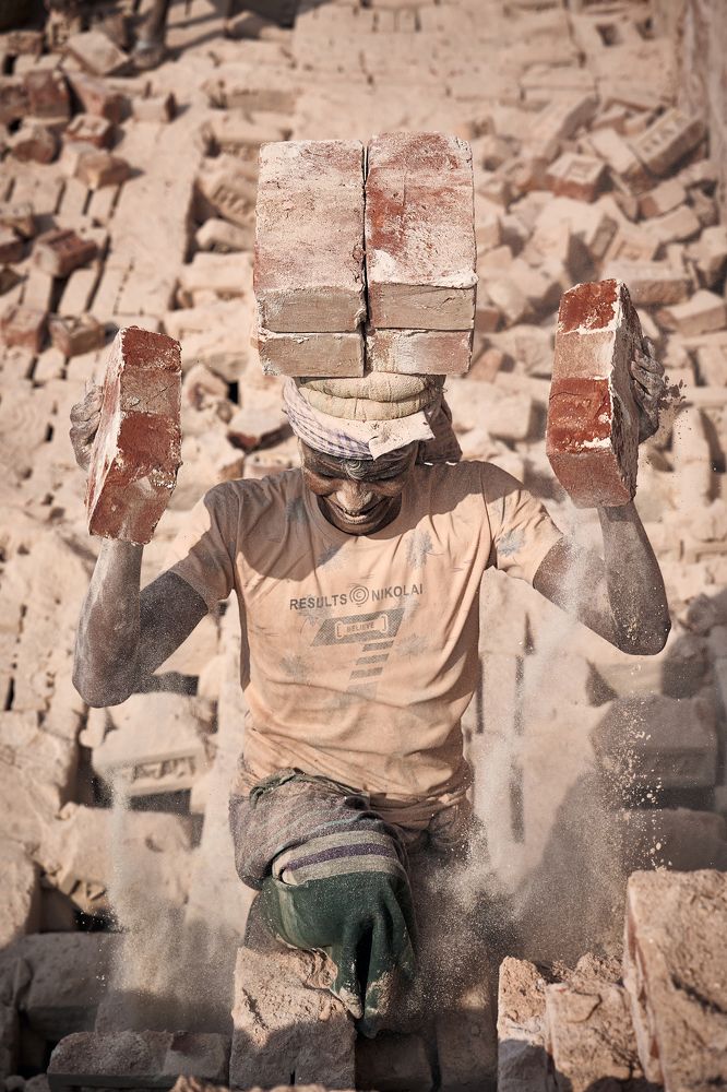 Trabajador de una fábrica de Ladrillos