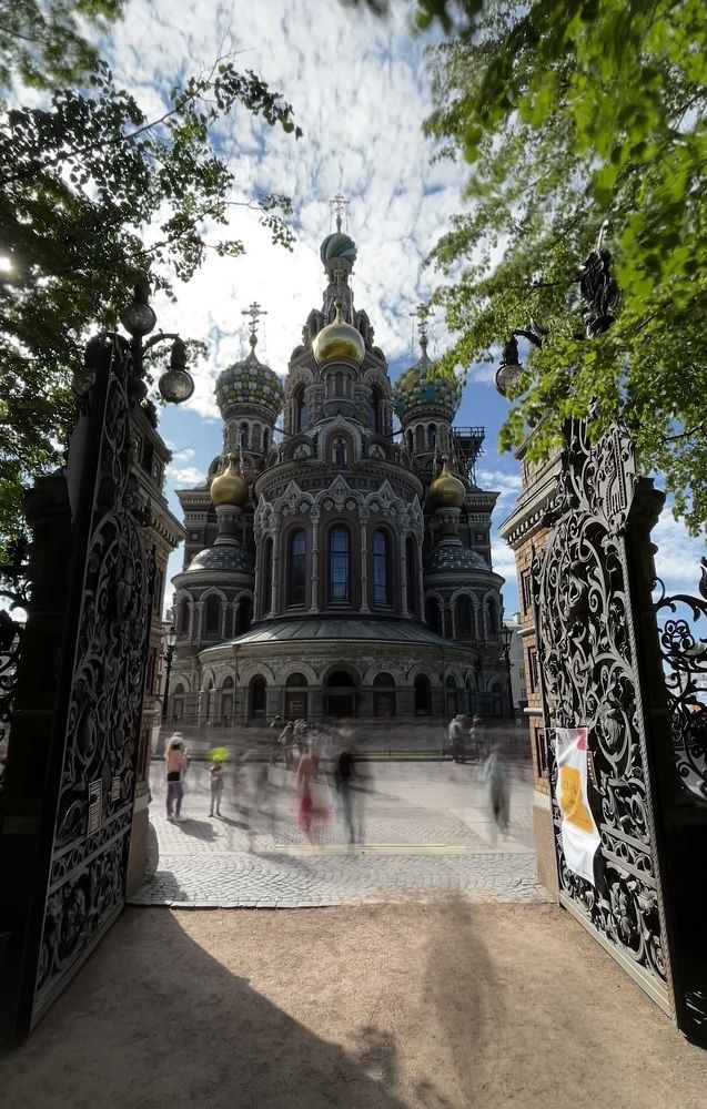 Мотор Спаса на Крови в Санкт-Петербурге