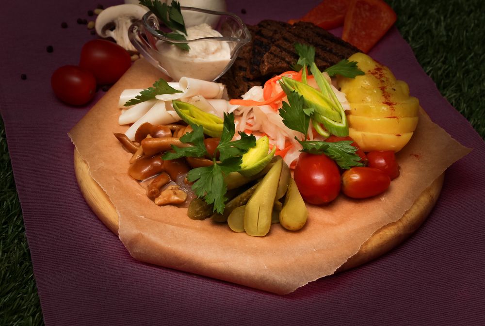 Vegetables with lard and sauce