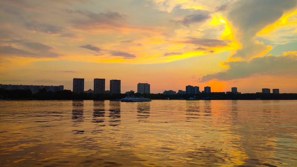 Закат на Москве-реке