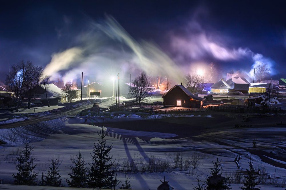 Морозный вечер в деревне