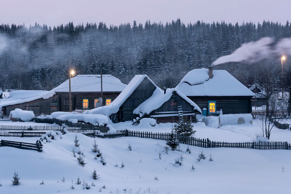 Зимний вечер в деревне