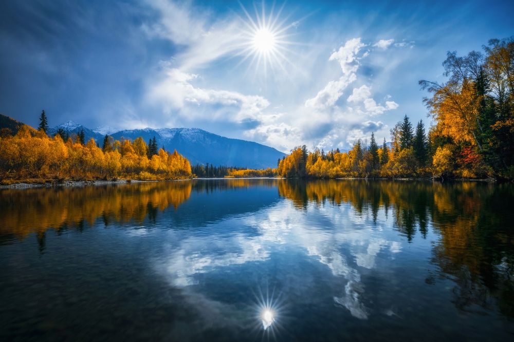 Золотая осень в тайге Западных Саян.