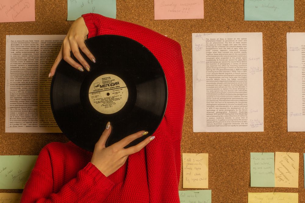 Слушать старые пластинки