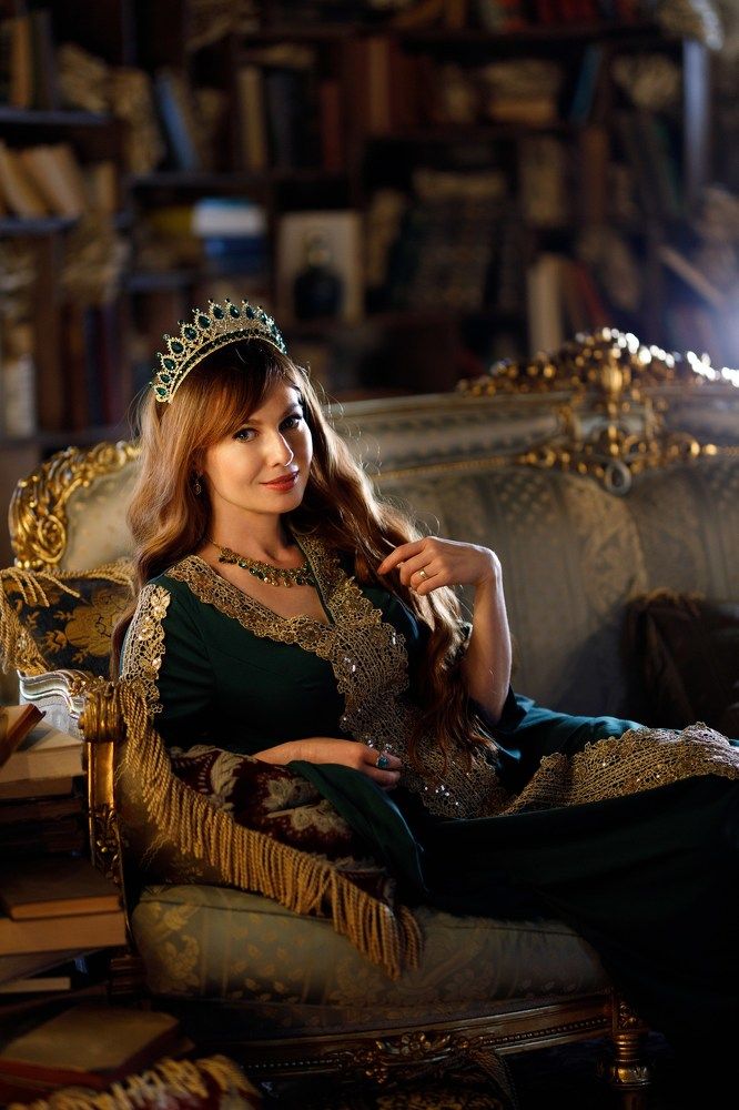 Waiting for the Sultan