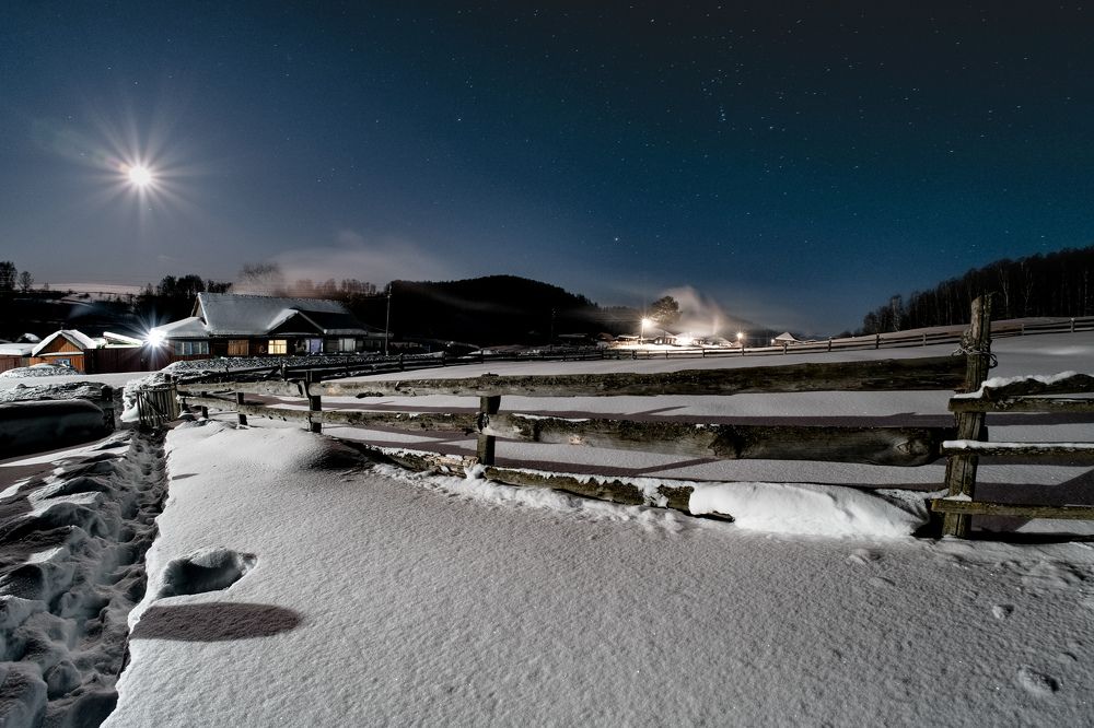 Photograph by Kostantin Belonogov