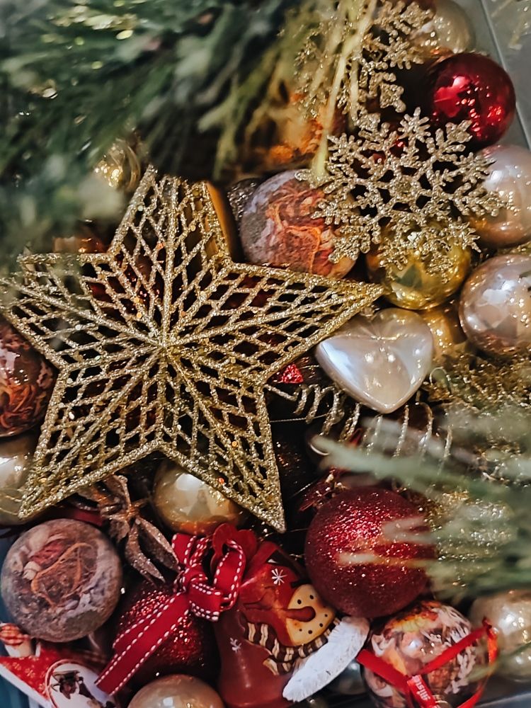 Photograph by DARIA DEMINA