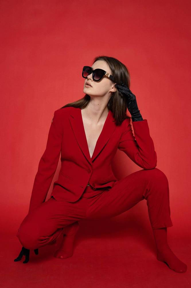 Красное на красном