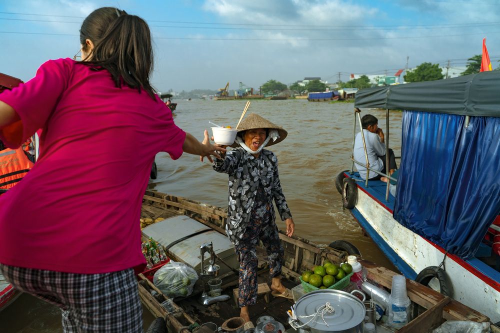 floating market in western Vietnam