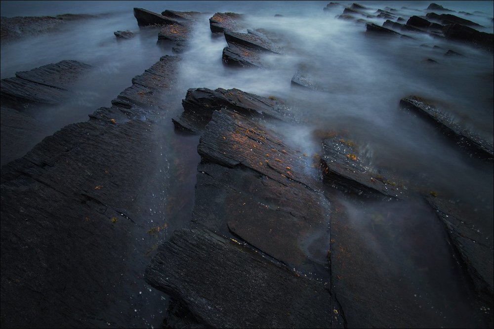 Камни на краю земли