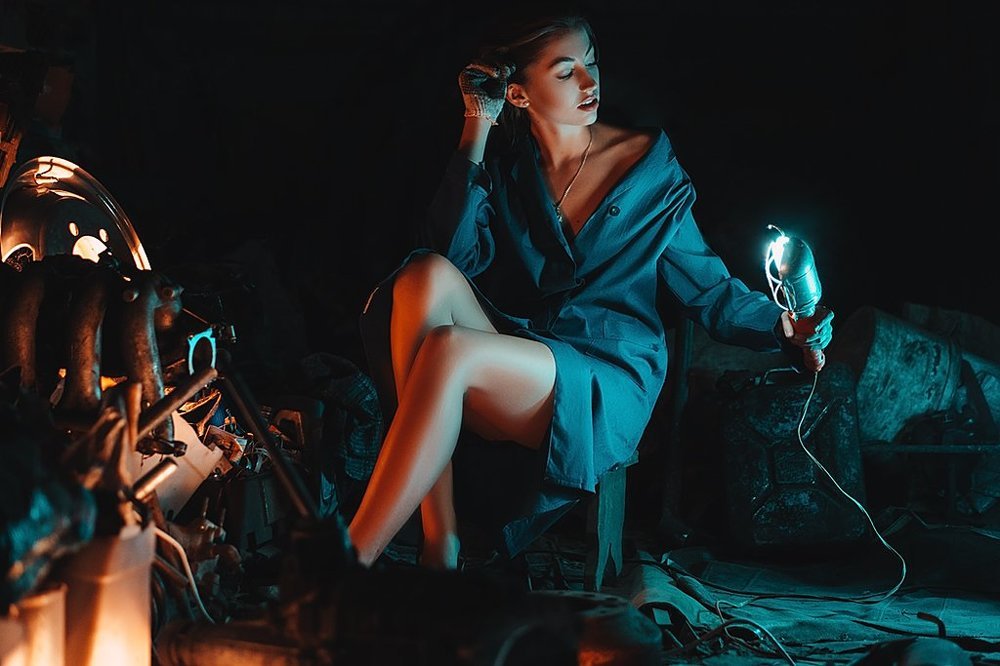 жена механика