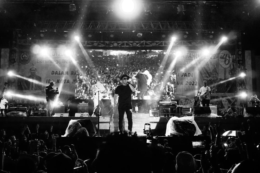 Photograph by  rahmad himawan