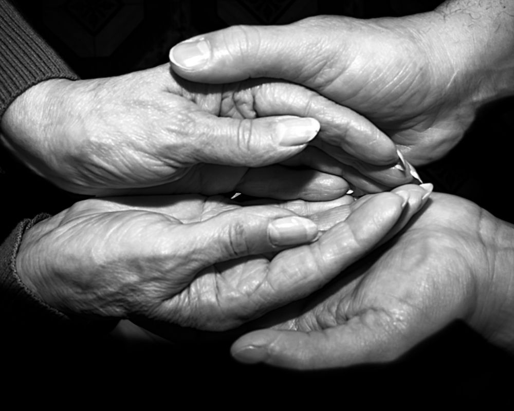 Родные руки мамы...