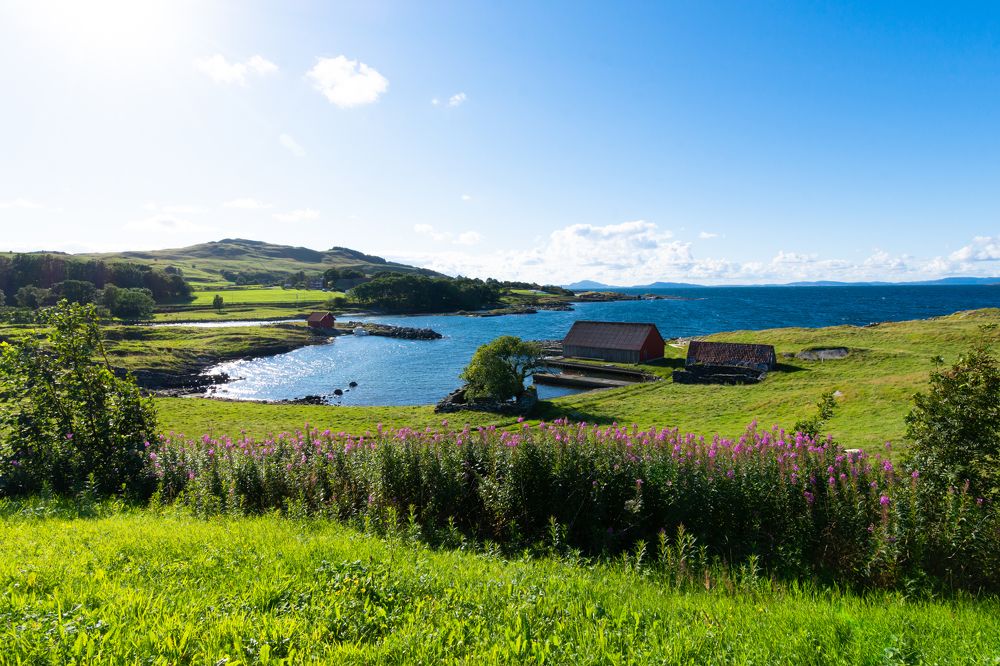 Photograph by Theo Crazzolara