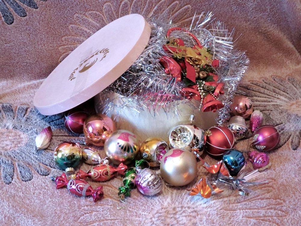 Новогодние игрушки