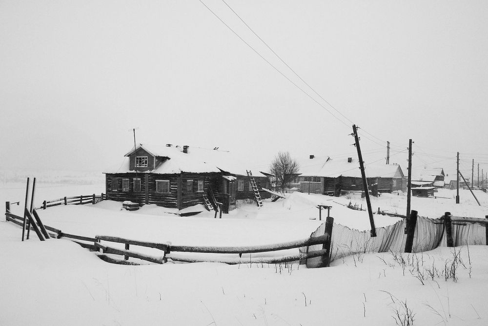 Снегом запорошенное