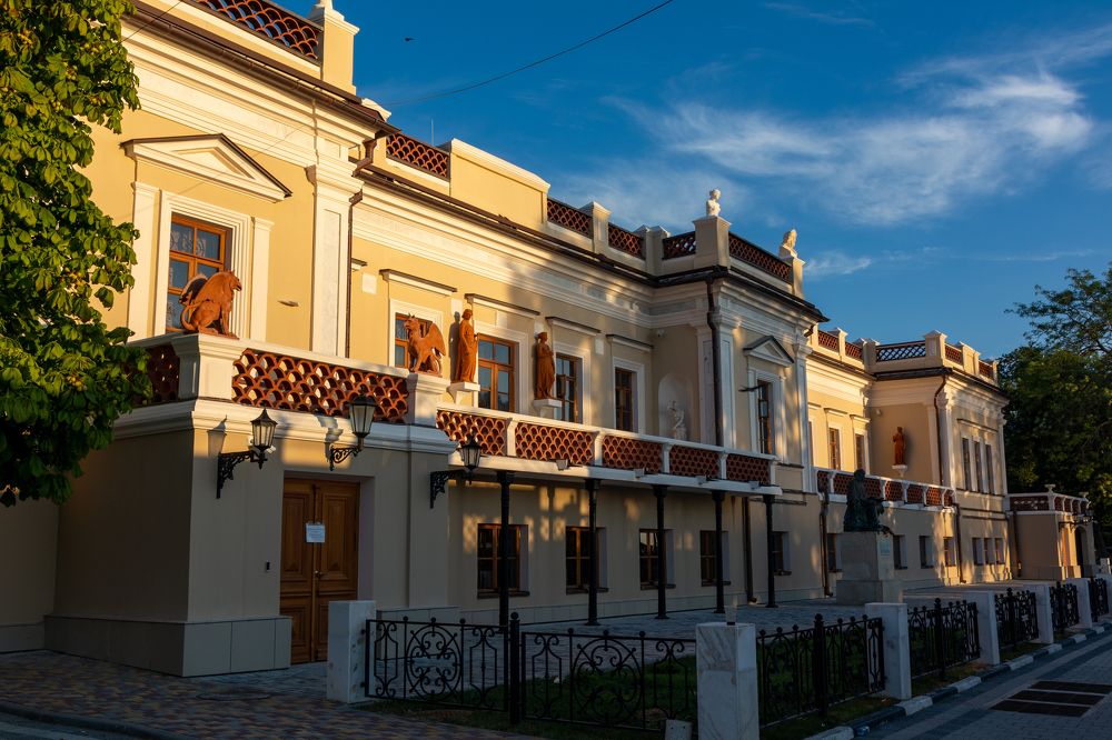 Золотой час.