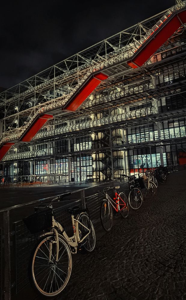 Centre Pompidou at night