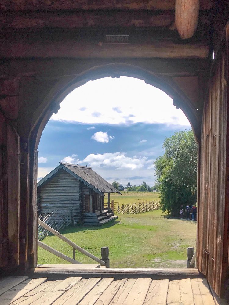 Фотография автора Лариса Гришкевич