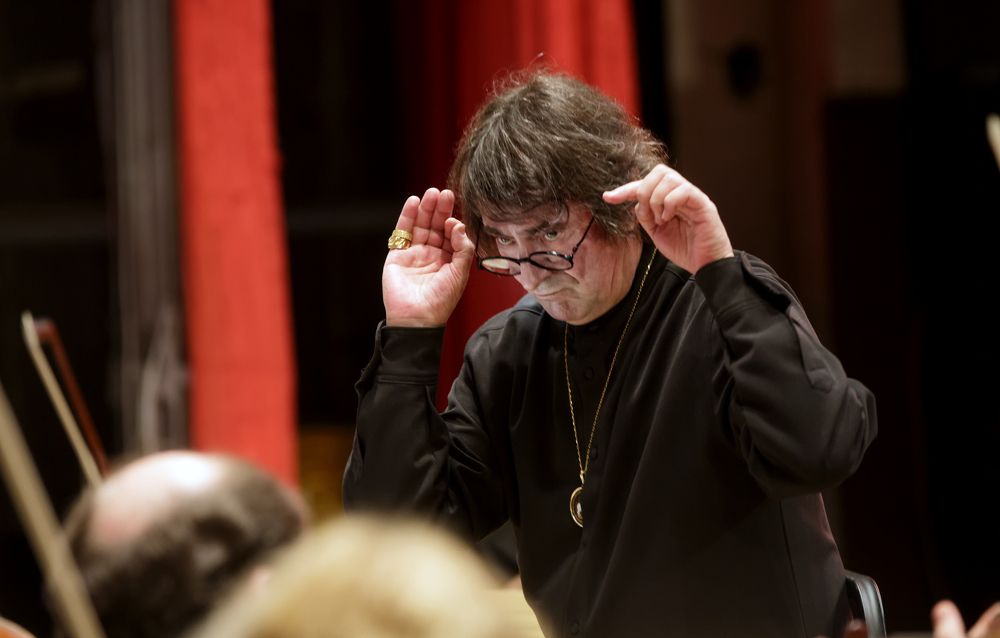 Photograph by Vitaly Vachrushev