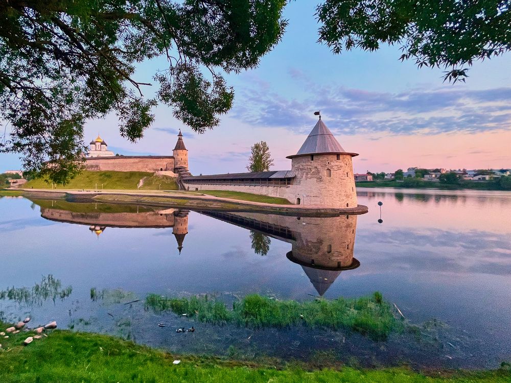 На берегу Псковы