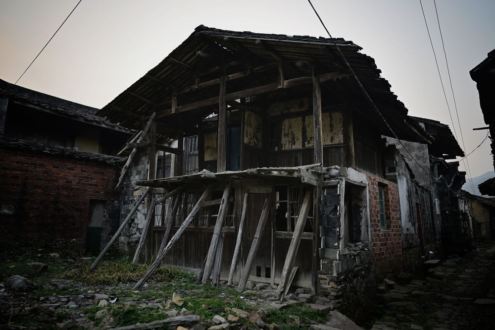 Photograph by LYU CHENXING