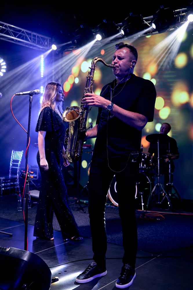 Соло на саксофоне