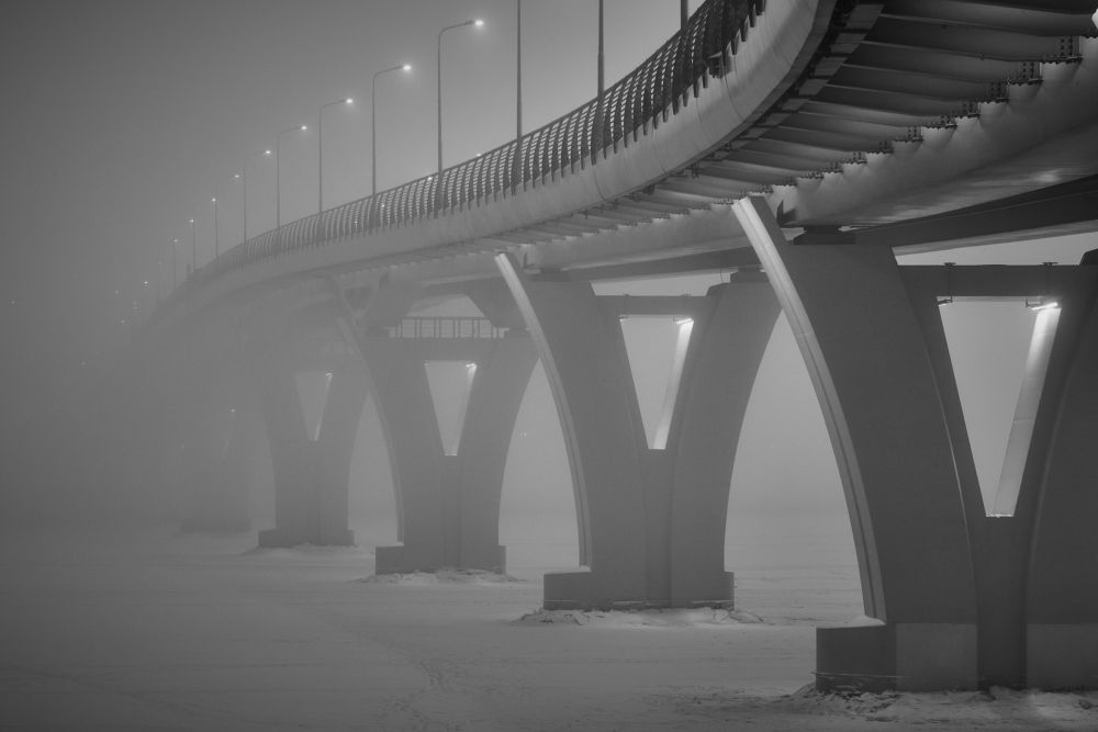 Туман. Нева. Яхтенный мост