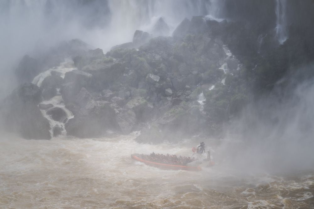 Вода, кругом одна вода