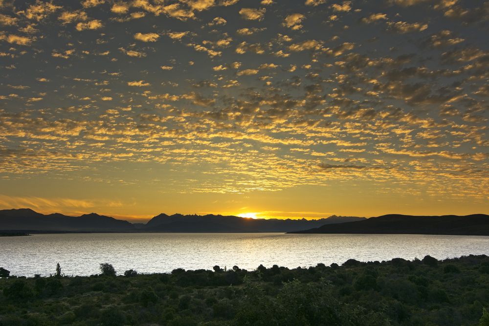 Atardecer en el lago Nahuel Huapi