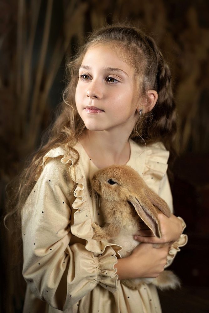 Портрет с кроликом