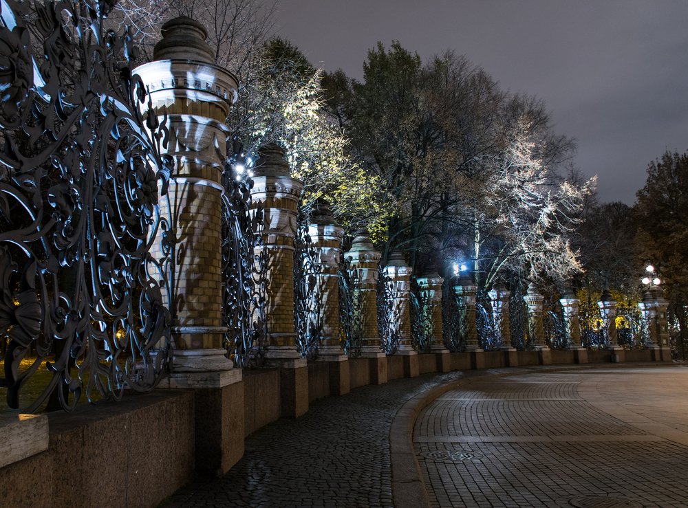 Ограда Михайловского сада