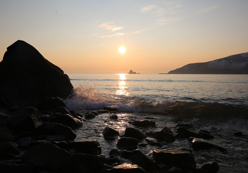 Бухта  "Веселая". Магадан.